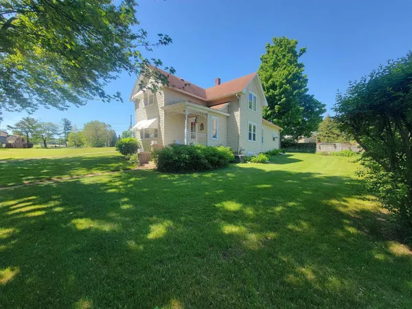 $195,000 | 108 Pearl Street, Bear Creek, WI 54922