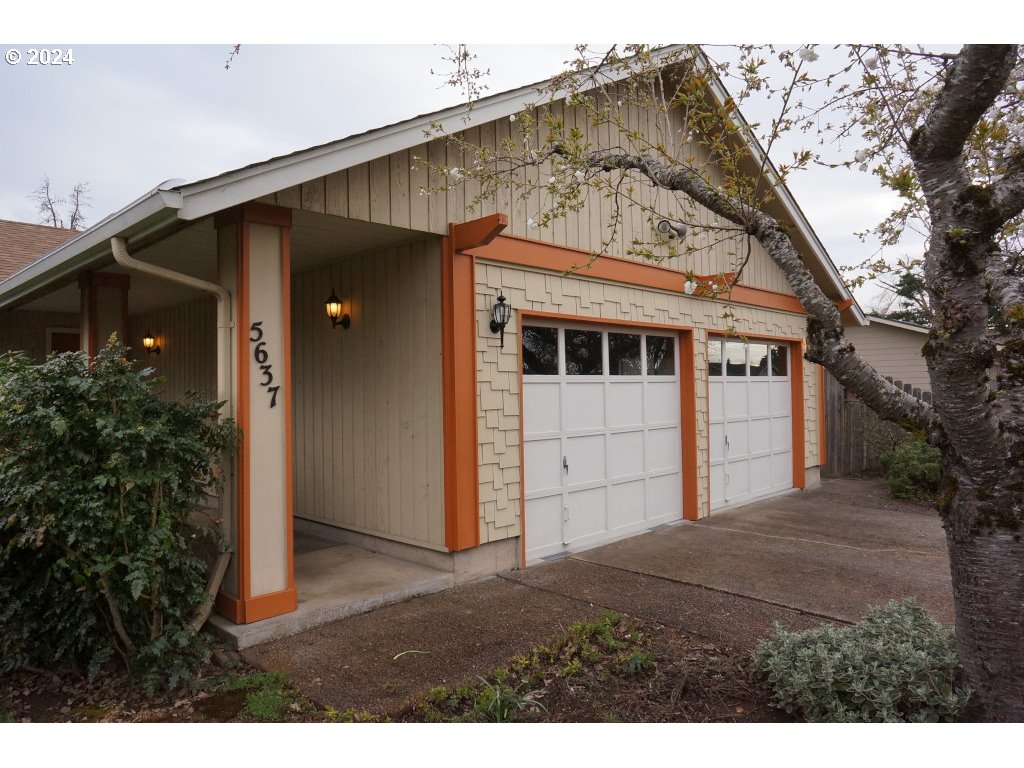 5637 E Street Springfield, OR 97478 - Photo 1 of 27 a house view with a outdoor space