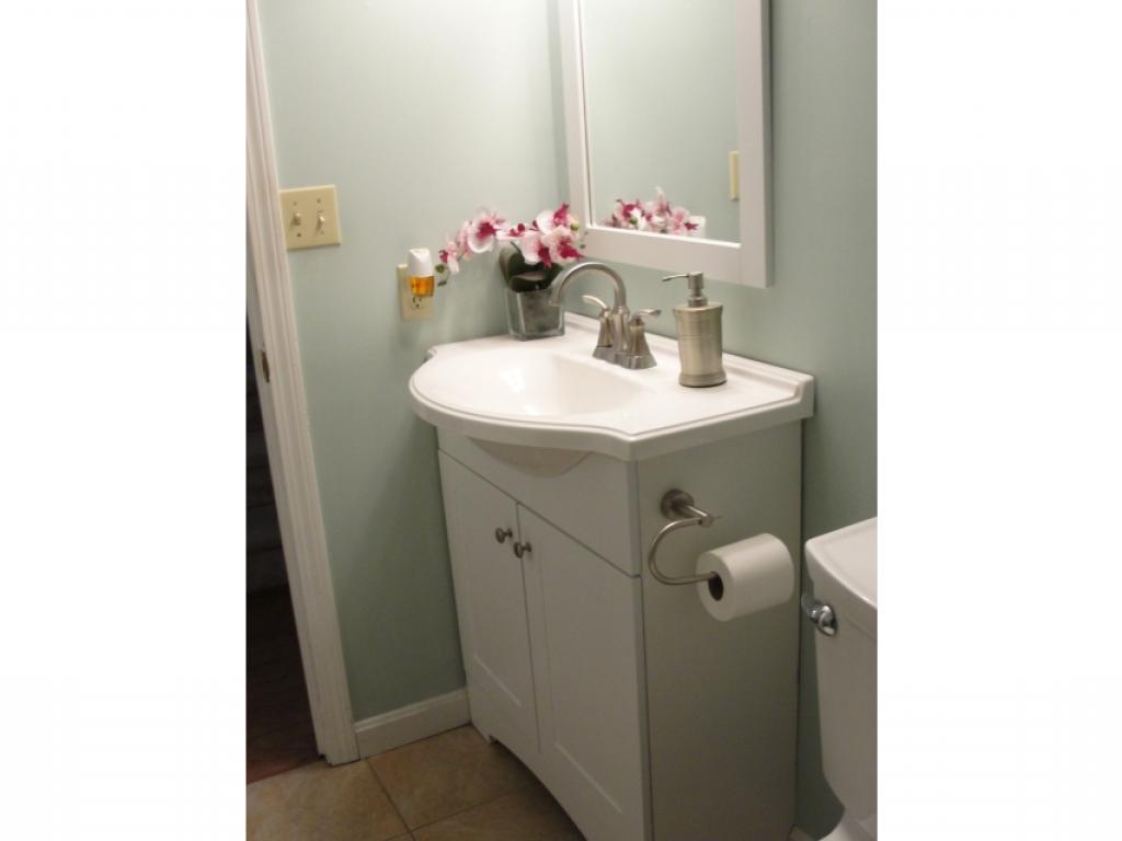 72 Winding Pond Road, Unit 72 Londonderry, NH 03053 - Photo 22 of 31 Gallery Image 22