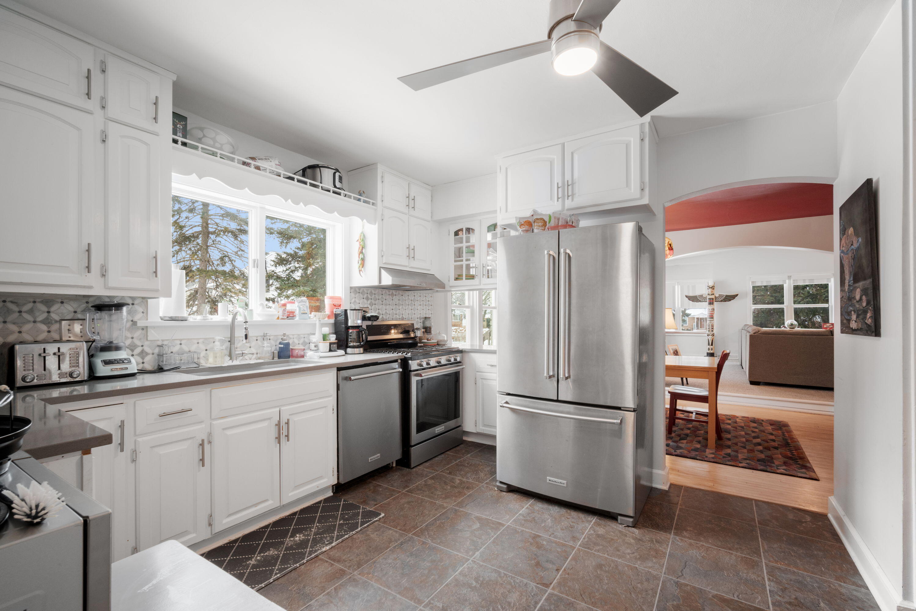 3236 South 97th Street Milwaukee, WI 53227 - Photo 10 of 34 9_imgDSC06220