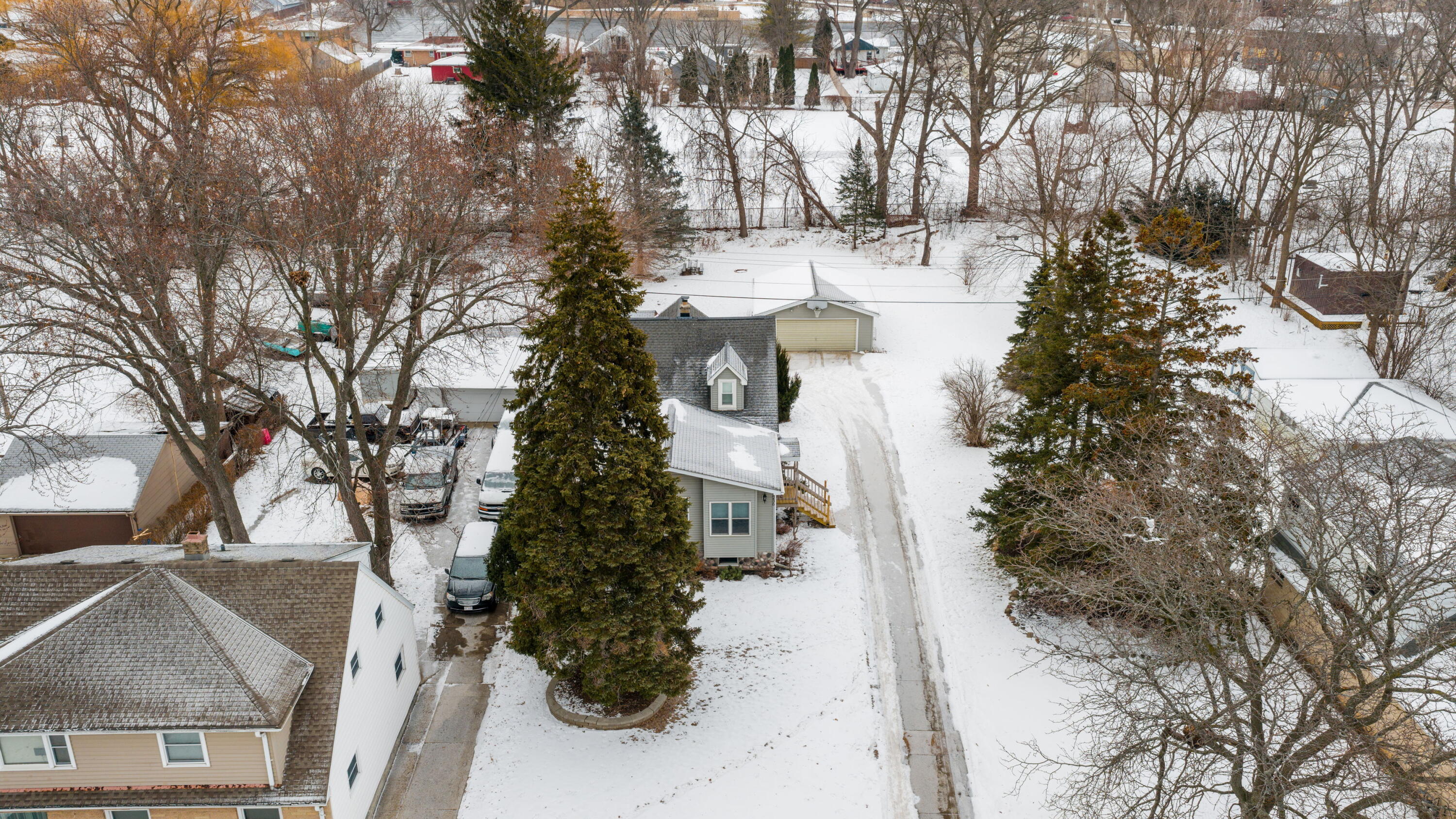 3236 South 97th Street Milwaukee, WI 53227 - Photo 24 of 34 23_imgDJI_20260205102136_0006_D_1