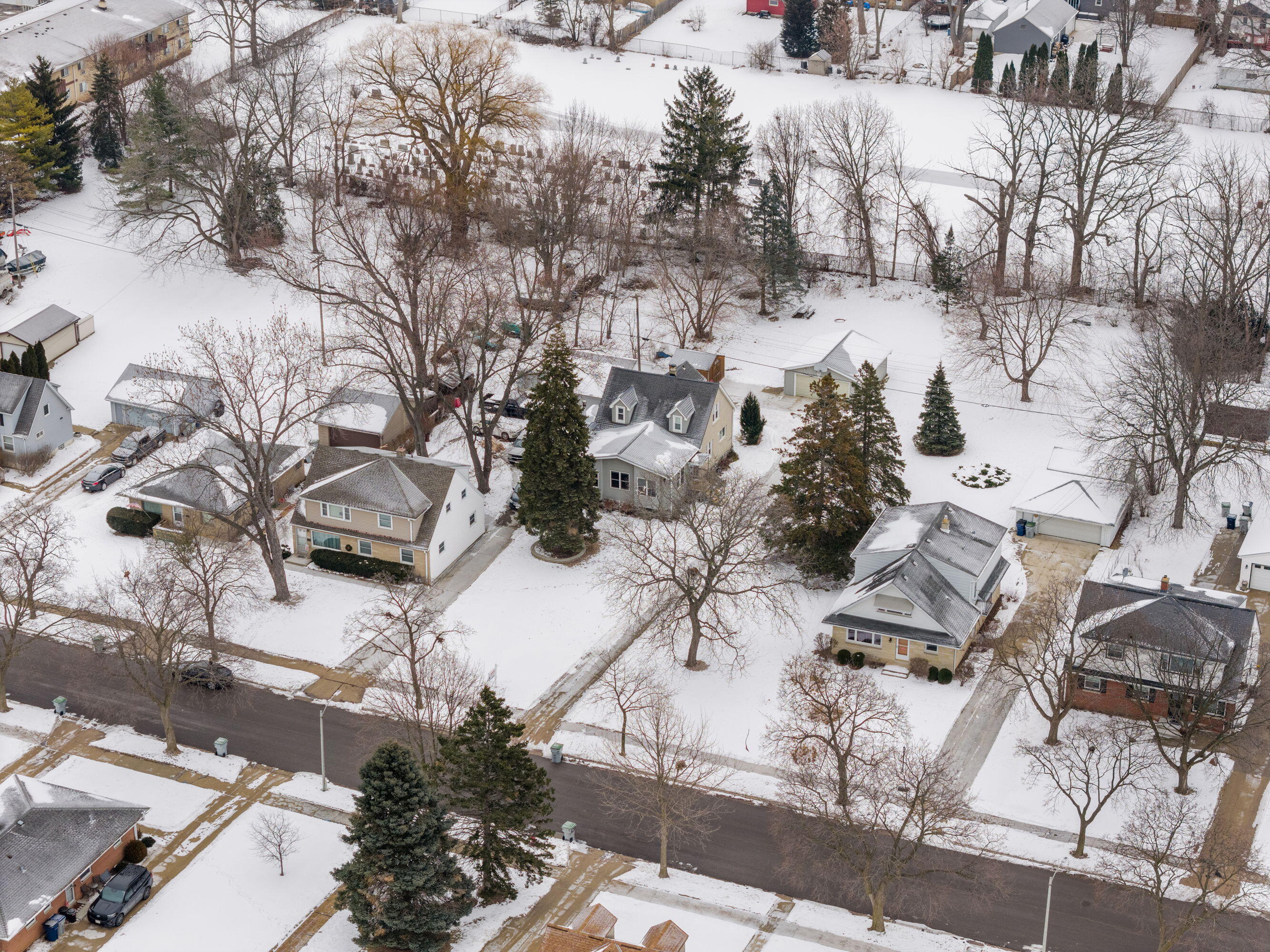 3236 South 97th Street Milwaukee, WI 53227 - Photo 27 of 34 26_imgDJI_20260205102324_0011_D_1