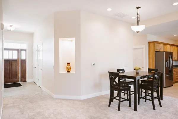 $2,440 | 3211 West Bartlett Drive, New Haven, IN 46774