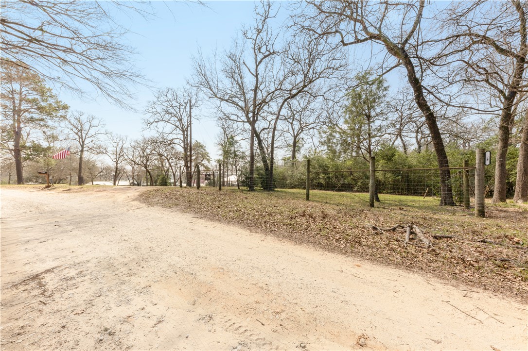 9360 Riley Green Road Franklin, TX 77856 - Photo 9 of 47