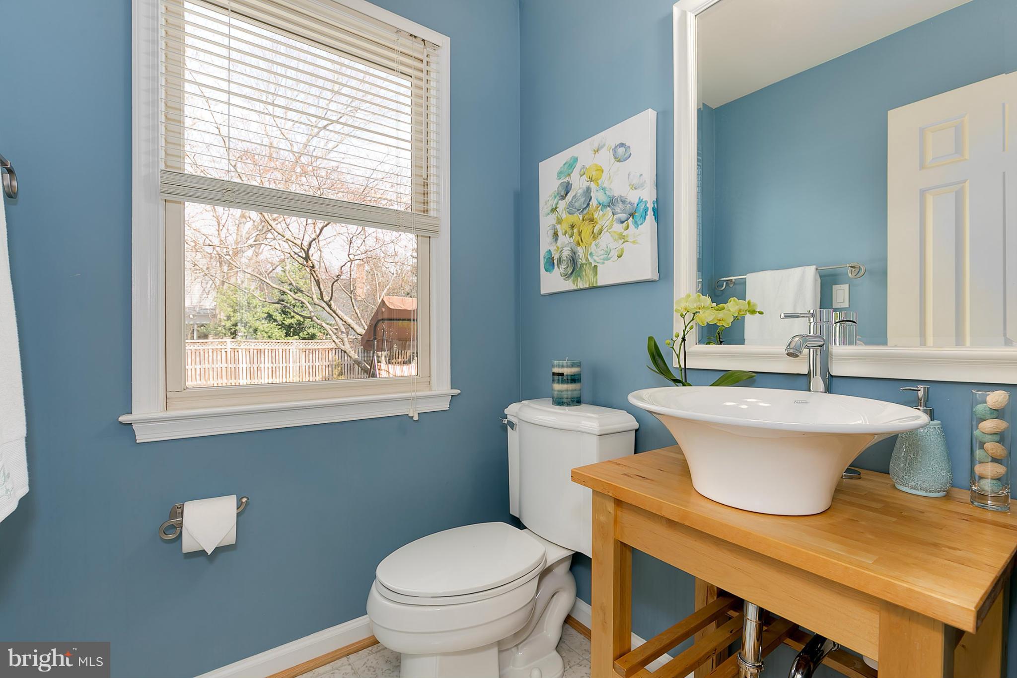 9825 Glen Road Potomac, MD 20854 - Photo 14 of 30 Bath