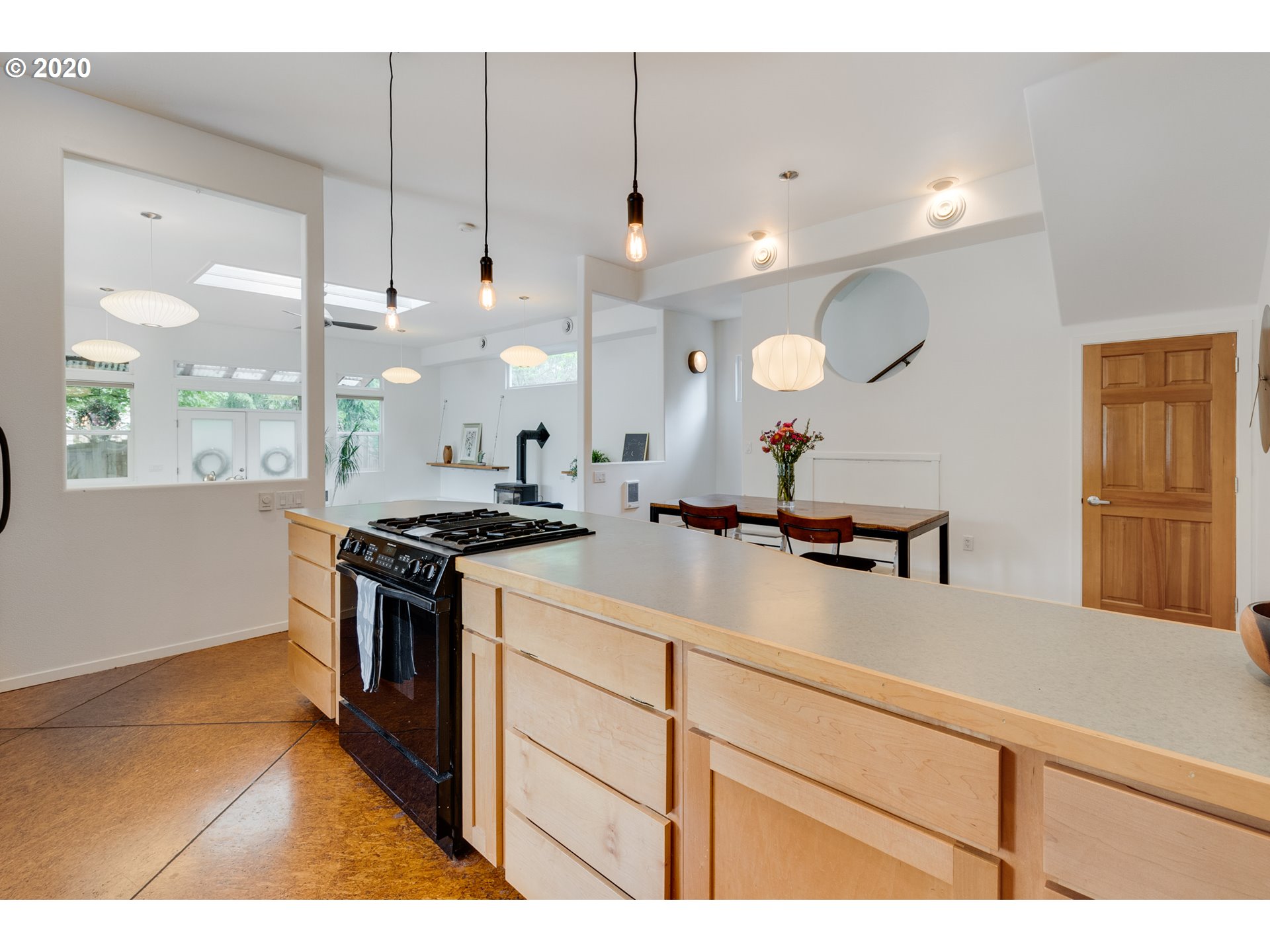 5530 Southwest Cameron Road Portland, OR 97221 - Photo 13 of 32 Gallery Image 13
