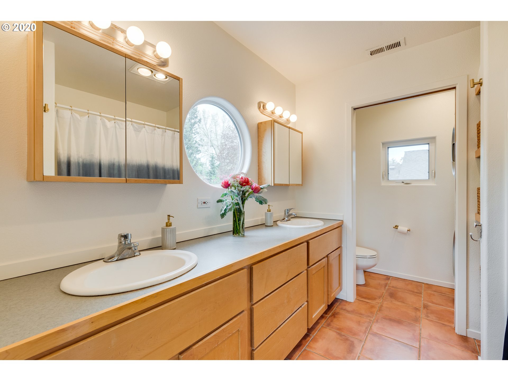 5530 Southwest Cameron Road Portland, OR 97221 - Photo 23 of 32 Gallery Image 23