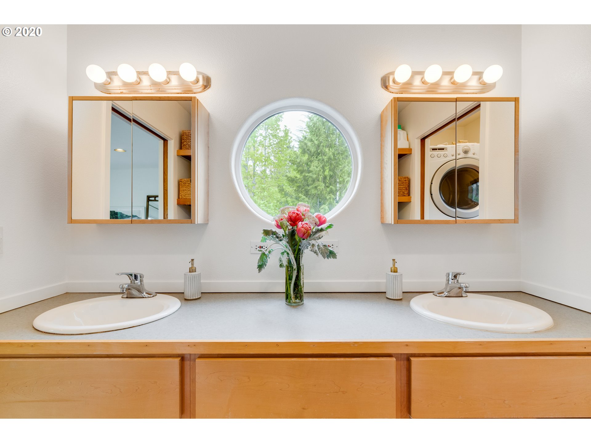 5530 Southwest Cameron Road Portland, OR 97221 - Photo 24 of 32 Gallery Image 24