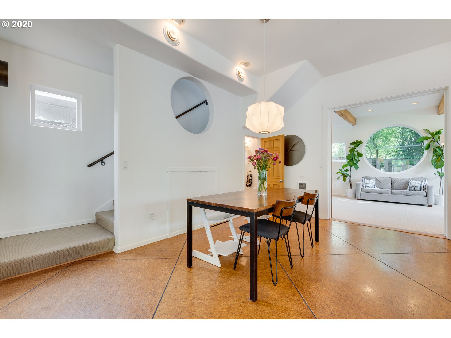 5530 Southwest Cameron Road Portland, OR 97221 - Photo 9 of 32 Gallery Image 9