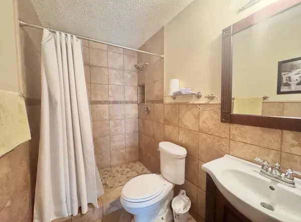 $189,000 | 206 Loesch Drive, Elgin, TX 78621