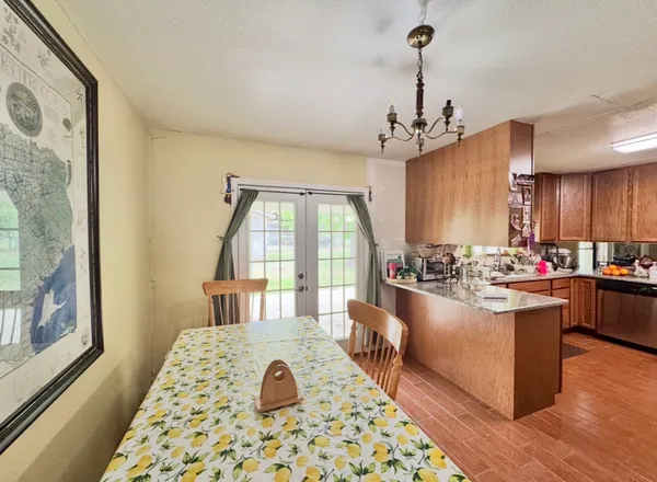 $189,000 | 206 Loesch Drive, Elgin, TX 78621