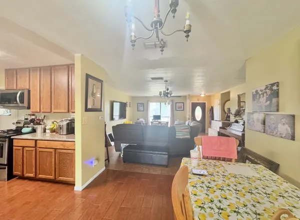 $189,000 | 206 Loesch Drive, Elgin, TX 78621