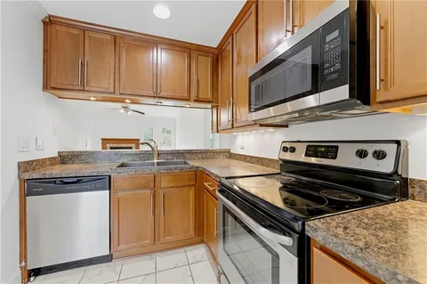 $225,000 | 352 Teal Court, Roswell, GA 30076