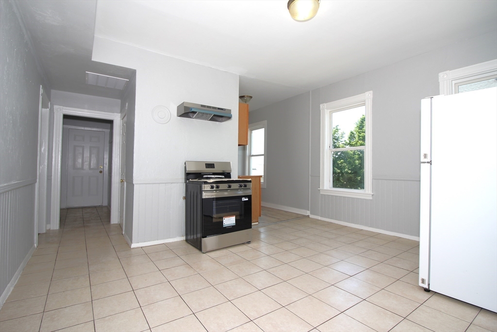 82 Fox Street, Unit 2 Worcester, MA 01604 - Photo 5 of 16