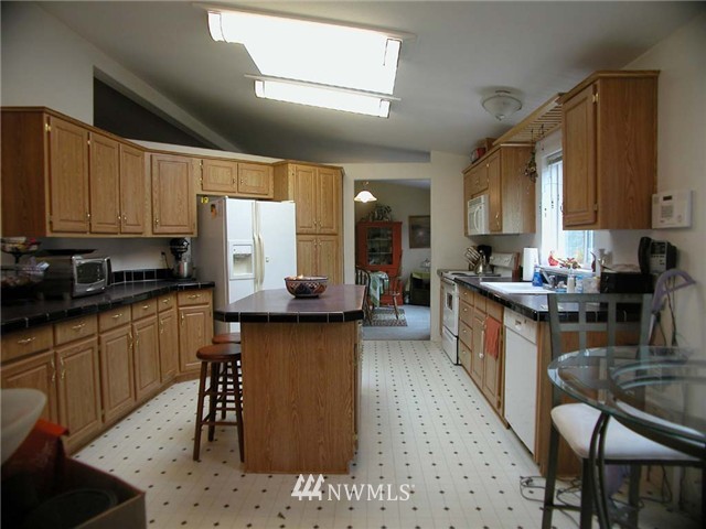 60 Lewis Road West Seabeck, WA 98380 - Photo 3 of 6 Gallery Image 3