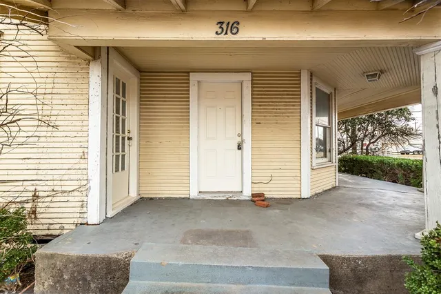 $1,595 | 316 West Avenue A, Garland, TX 75040