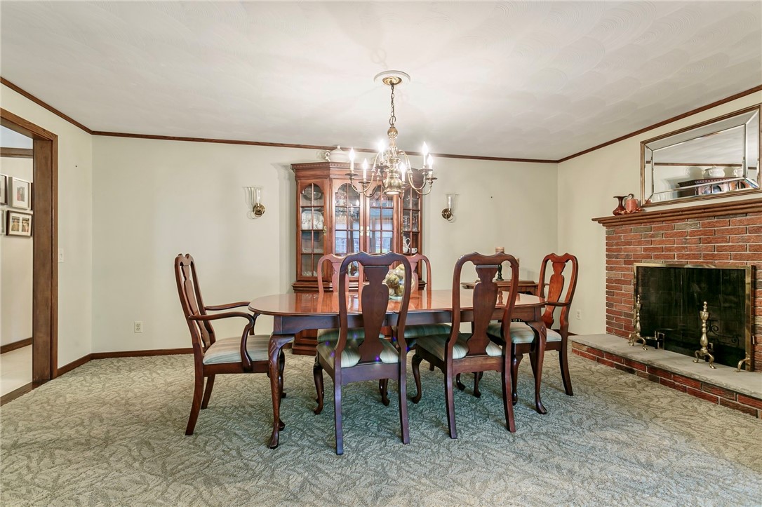 20 Fairfield Drive Perinton, NY 14450 - Photo 18 of 49 Large Dining Room
