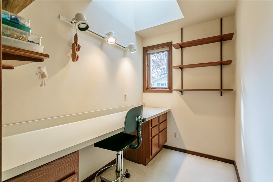 20 Fairfield Drive Perinton, NY 14450 - Photo 30 of 49 Primary Suite Crafting Nook