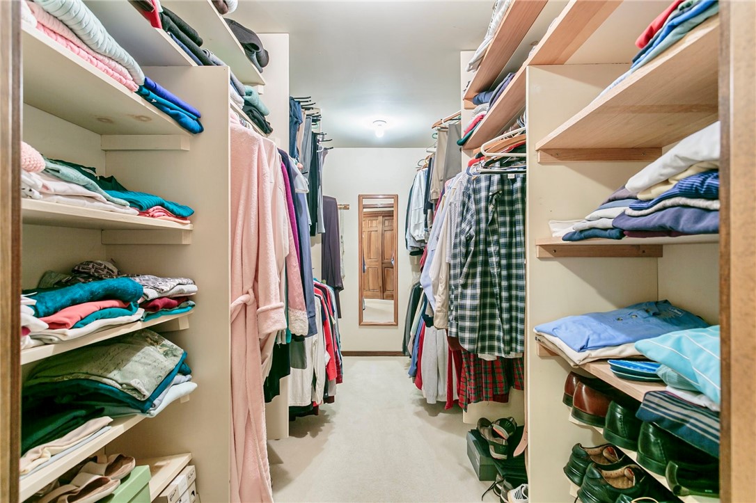 20 Fairfield Drive Perinton, NY 14450 - Photo 31 of 49 Large Primary Suite Walk-in plus 2 add'l closets a