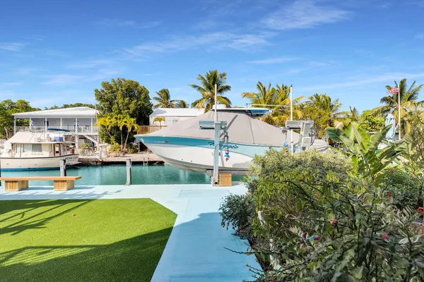 $950,000 | 29175 Aster Lane, Big Pine Key, FL 33043