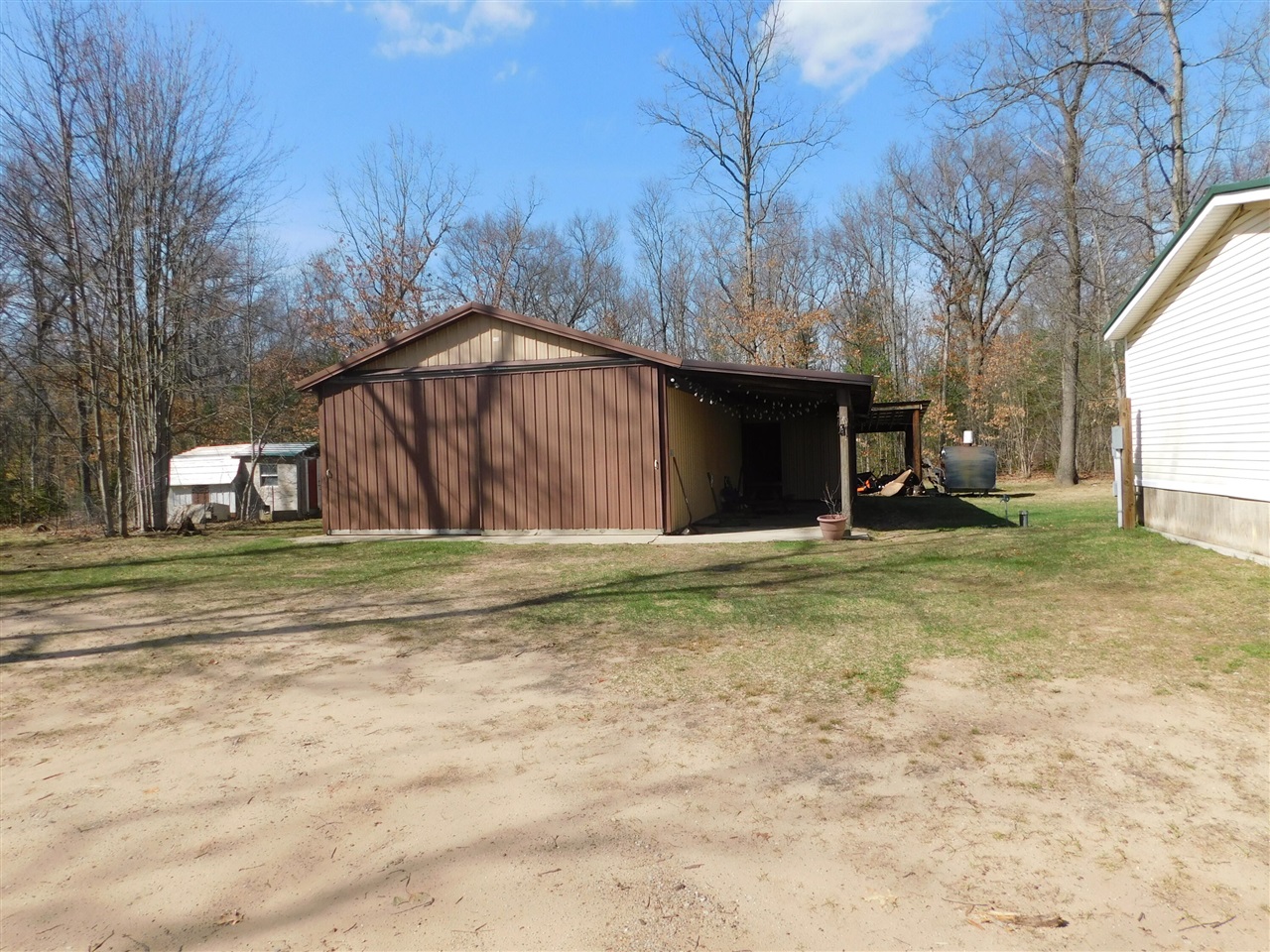647 North Hart Road Wellston, MI 49689 - Photo 5 of 20
