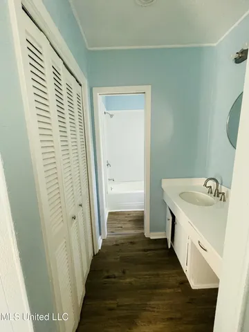 $144,000 | 233 Colonial Drive, Jackson, MS 39204