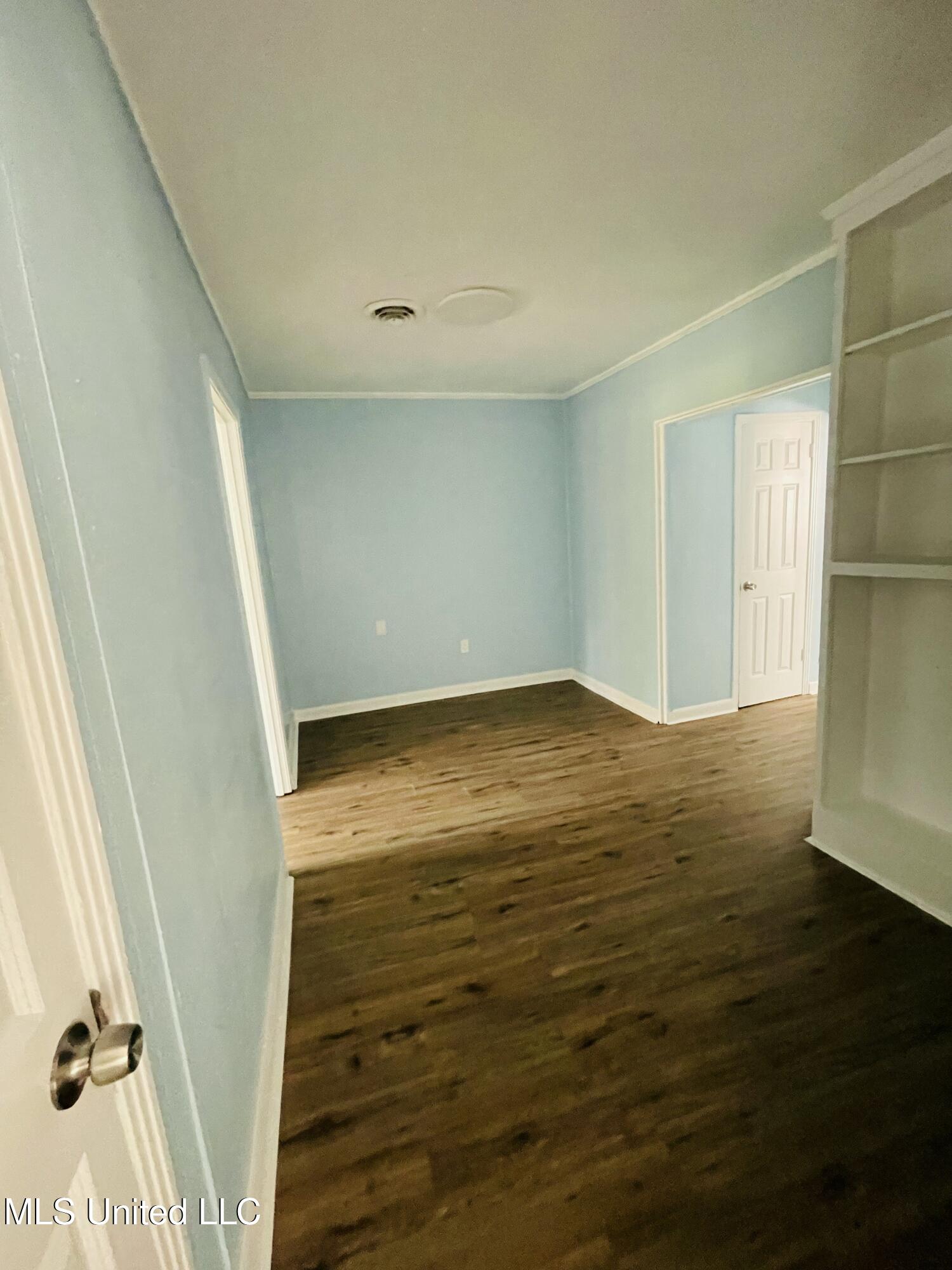 233 Colonial Drive Jackson, MS 39204 - Photo 7 of 16 IMG_1427