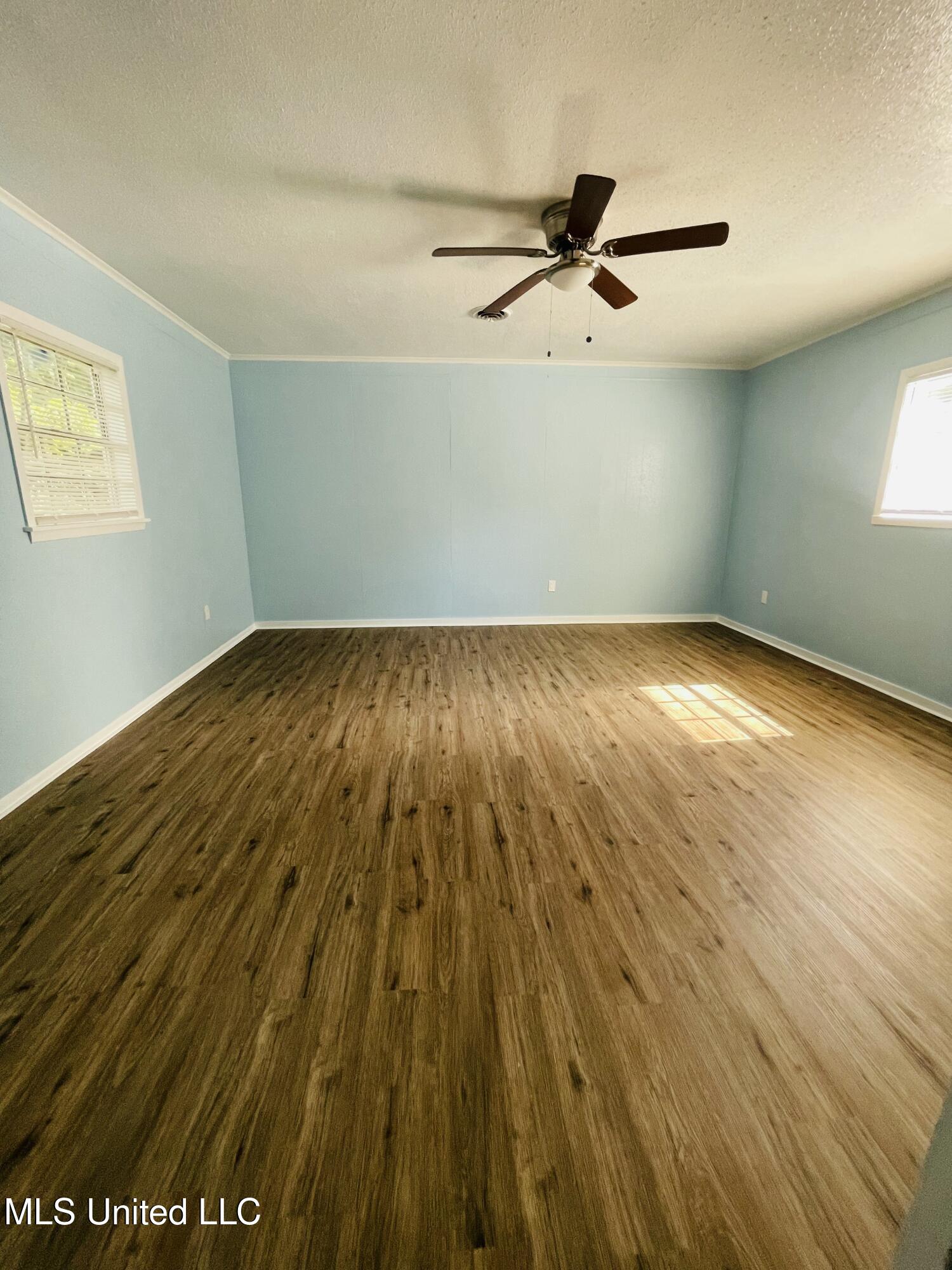 233 Colonial Drive Jackson, MS 39204 - Photo 9 of 16 IMG_1421