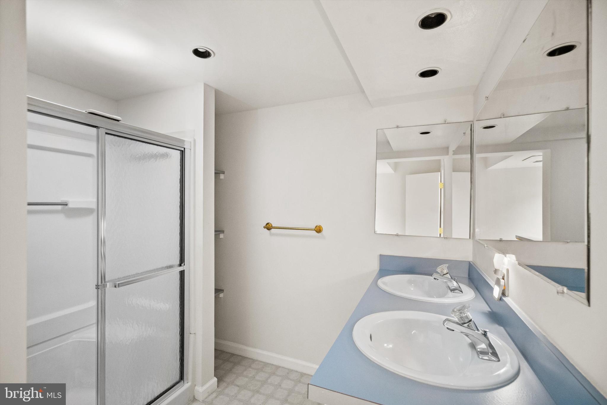 5308 Inverchapel Road Springfield, VA 22151 - Photo 22 of 28 Basement-Full bath