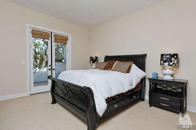 430 Sereno Place Camarillo, CA 93010 - Photo 19 of 33 a bed sitting in a bedroom next to a window