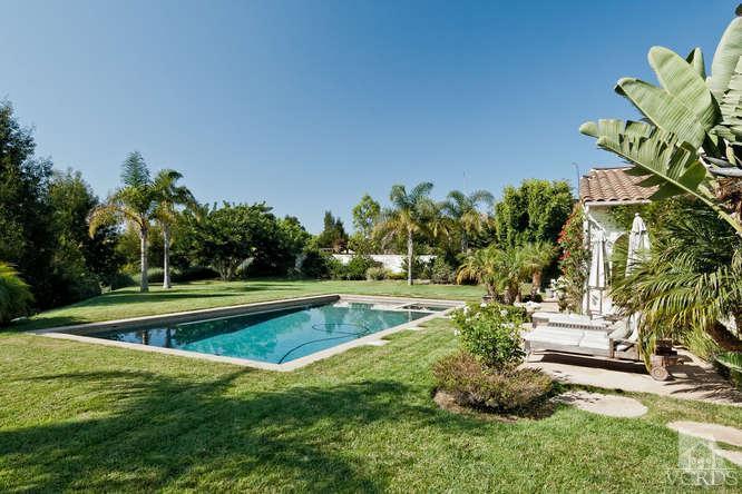 430 Sereno Place Camarillo, CA 93010 - Photo 30 of 33 a view of swimming pool with a yard