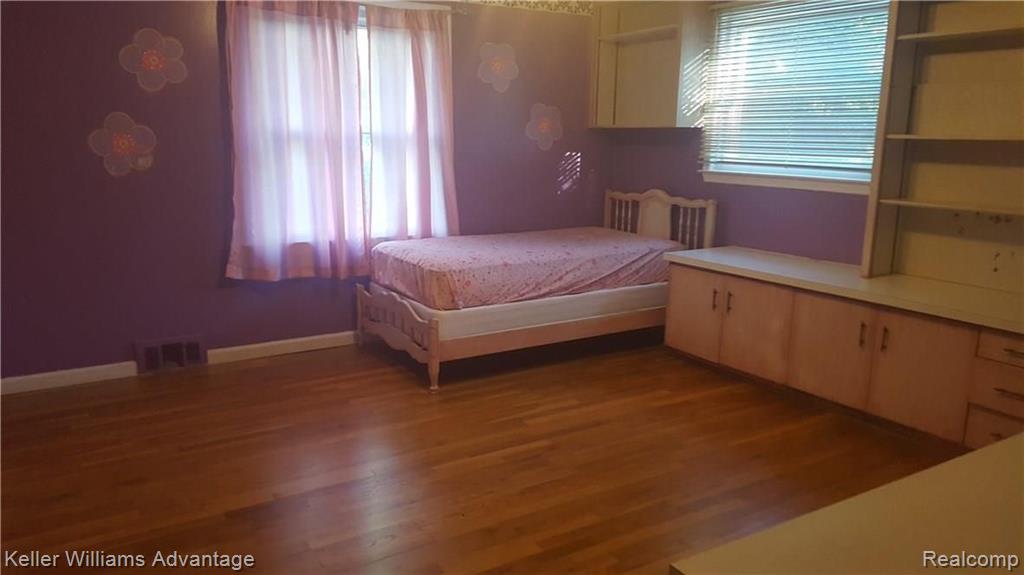 31000 Oak Valley Drive Farmington Hills, MI 48331 - Photo 11 of 19