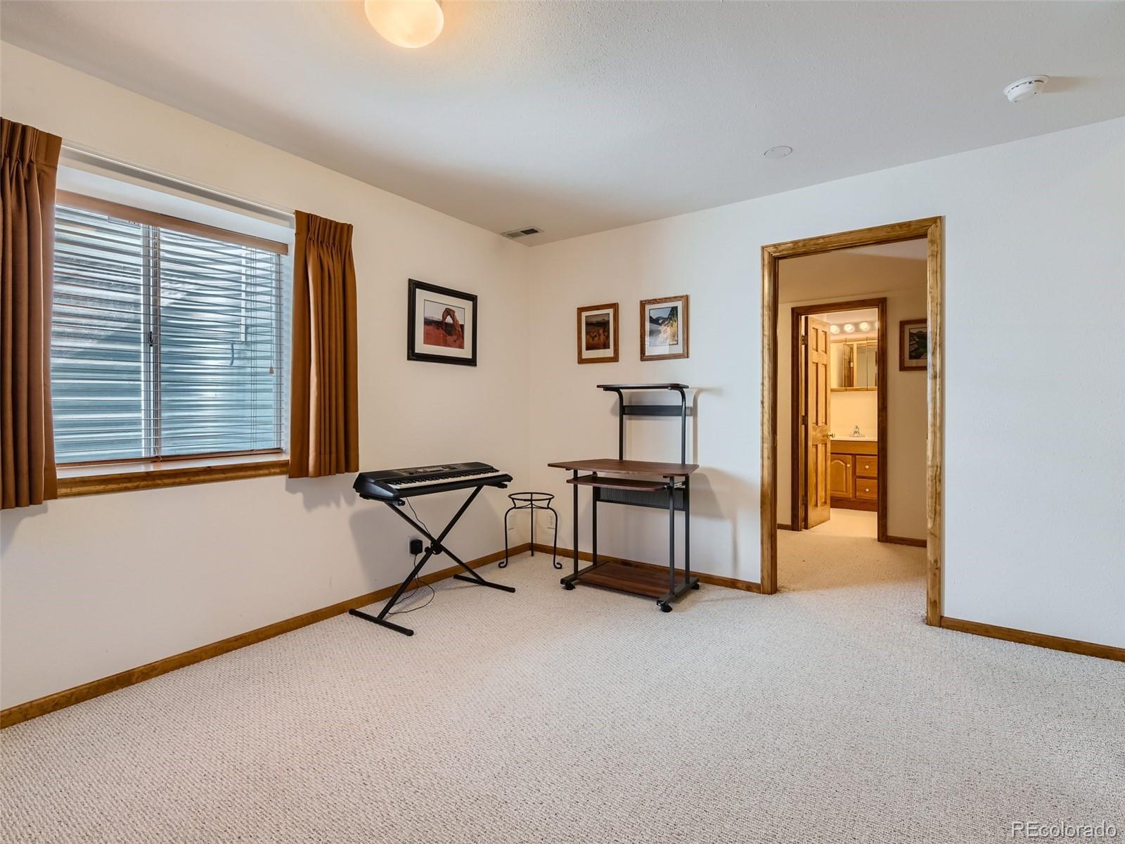 3819 Garnet Way Highlands Ranch, CO 80126 - Photo 23 of 27 Gallery Image 23