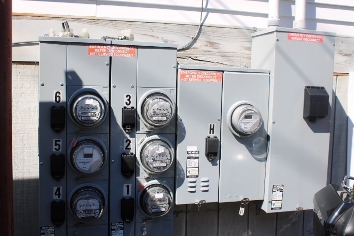 13 1/2 Cleveland Street Gloucester, MA 01930 - Photo 26 of 31