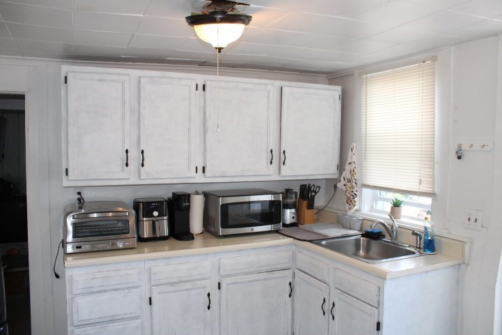 13 1/2 Cleveland Street Gloucester, MA 01930 - Photo 3 of 31