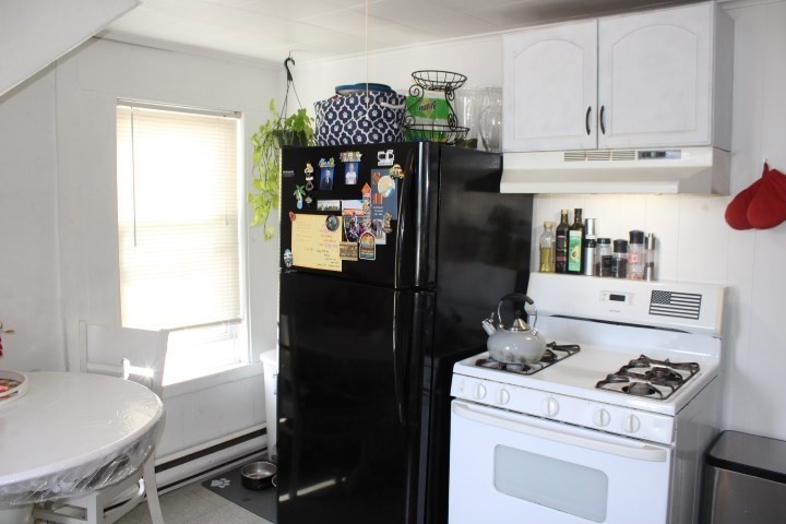 13 1/2 Cleveland Street Gloucester, MA 01930 - Photo 4 of 31