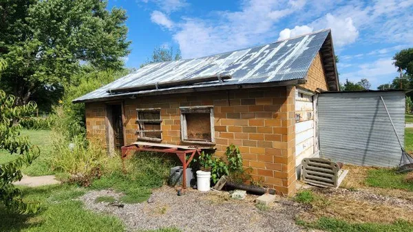 $74,000 | 112 Janett Street, West Mineral, KS 66782