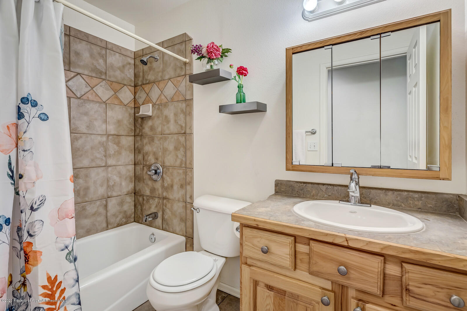 350 Evergreen Drive Rifle, CO 81650 - Photo 12 of 22 15_350_Evergreen_Drive015_mls