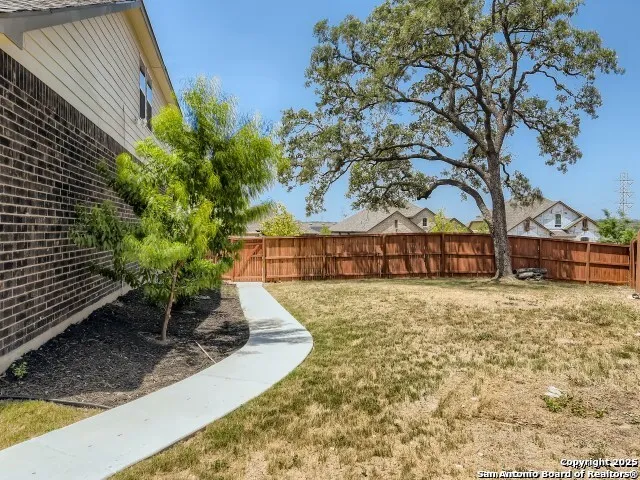 $2,400 | 11518 Biddle Heights, San Antonio, TX 78253