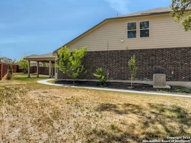$2,400 | 11518 Biddle Heights, San Antonio, TX 78253