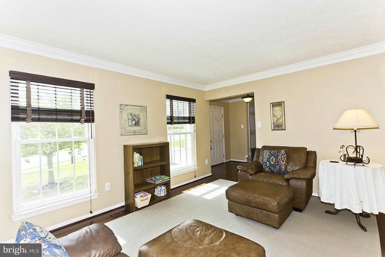3324 Pouska Road Abingdon, MD 21009 - Photo 15 of 26 Living Room