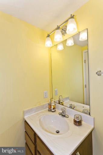 3324 Pouska Road Abingdon, MD 21009 - Photo 18 of 26 Powder Room