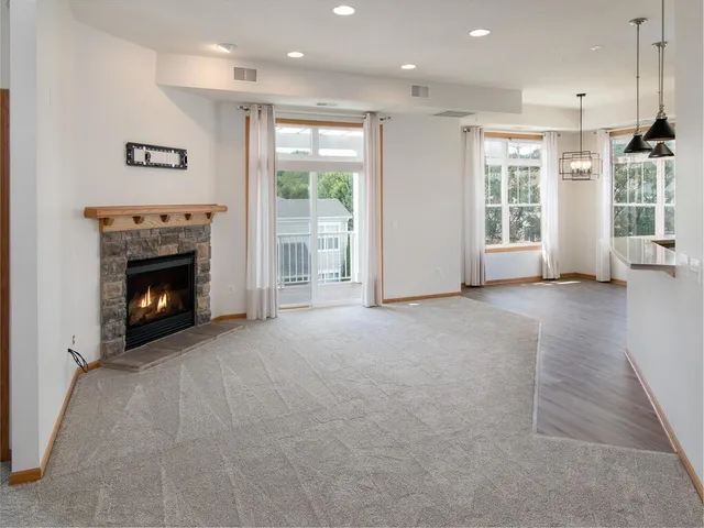 $275,000 | 9630 Independence Circle, Unit 201, Chanhassen, MN 55317