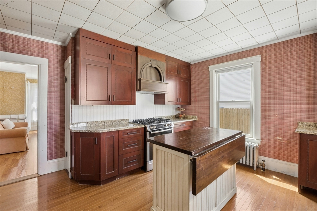 216 Walnut Street Clinton, MA 01510 - Photo 11 of 42