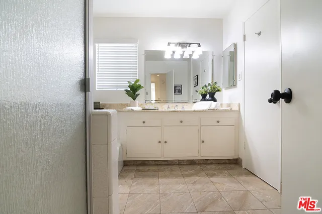 $6,495 | 344 South Doheny Drive, Unit 3, Beverly Hills, CA 90211