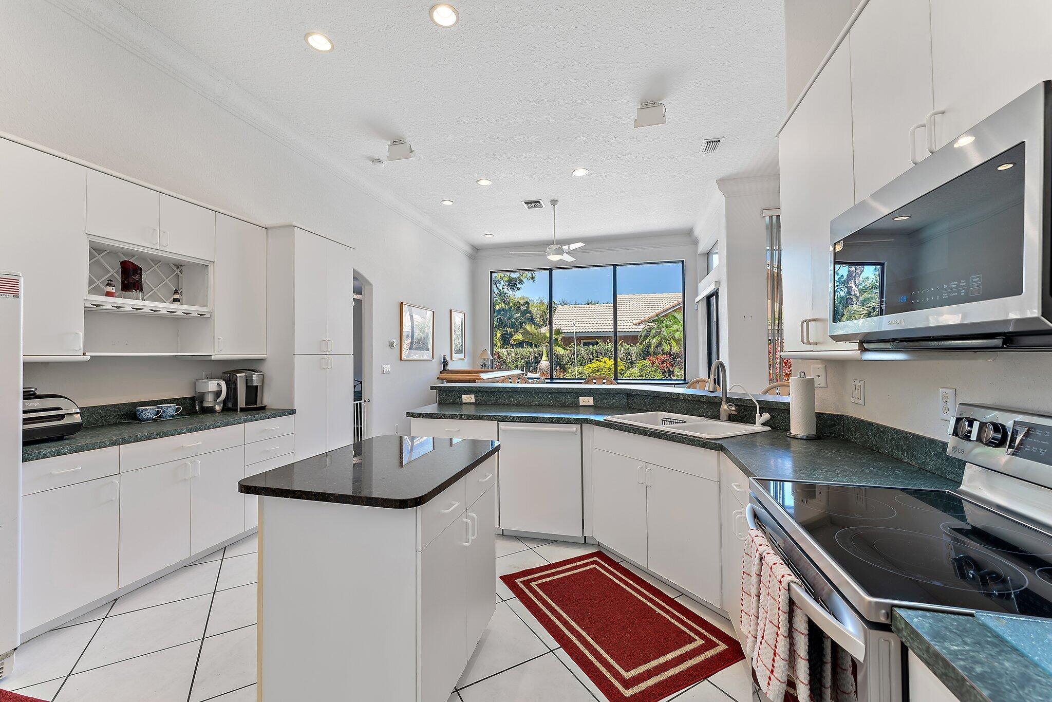 103 Timber Lane Jupiter, FL 33458 - Photo 14 of 40 031-103TimberLn-Jupiter-SMALL