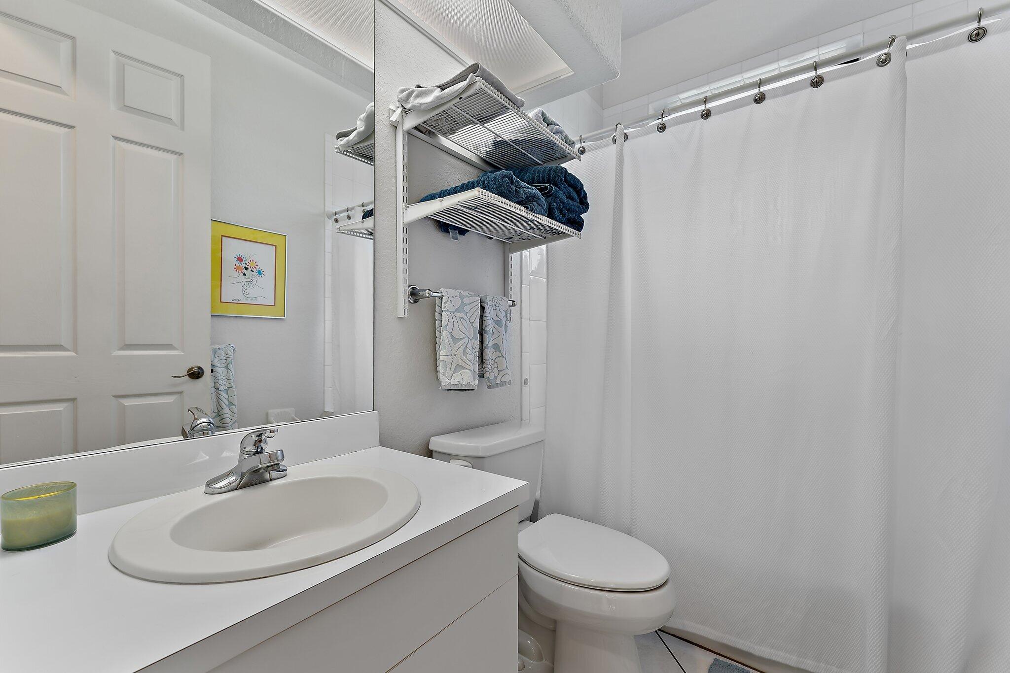 103 Timber Lane Jupiter, FL 33458 - Photo 29 of 40 Guest Bath