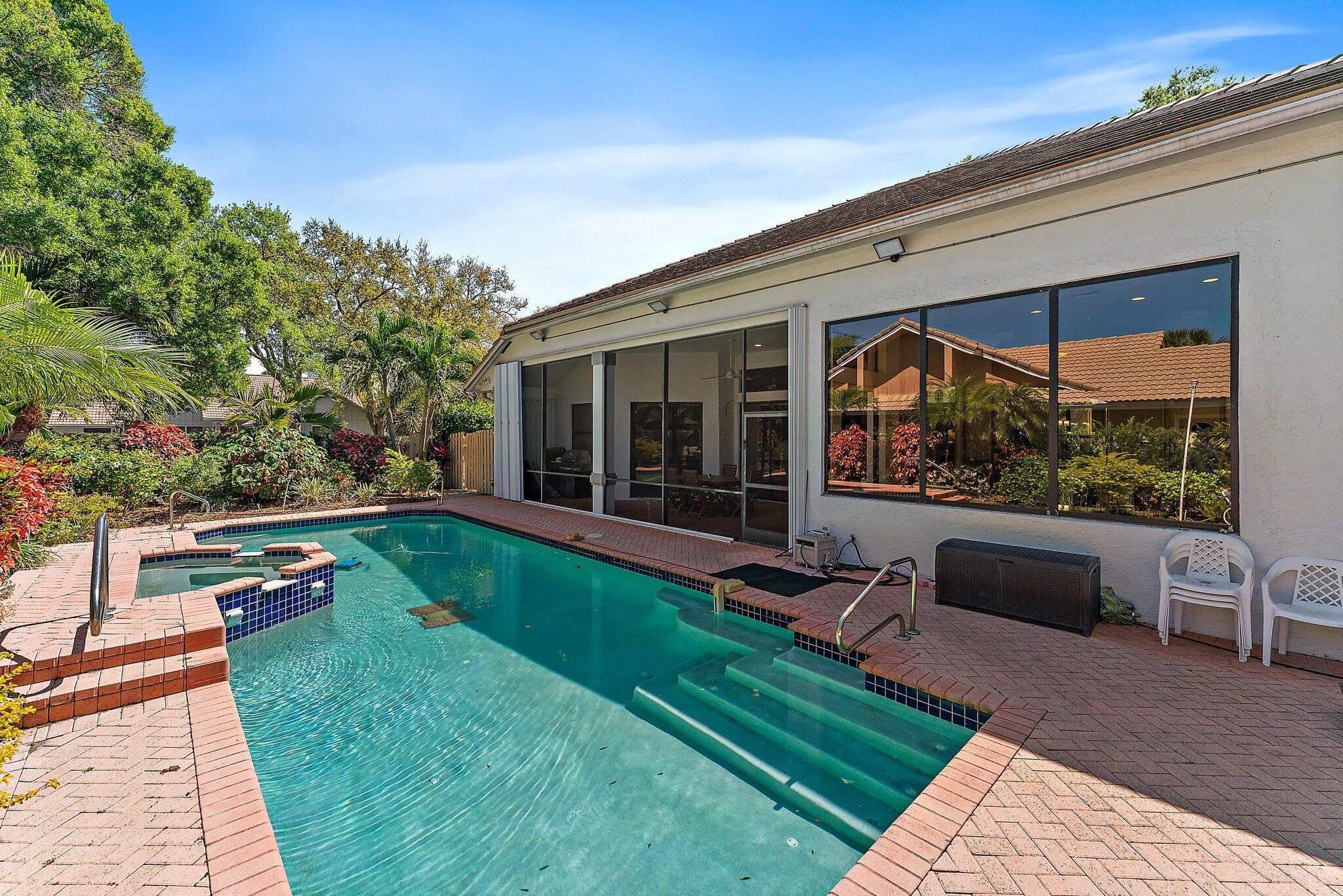 103 Timber Lane Jupiter, FL 33458 - Photo 35 of 40 Pool