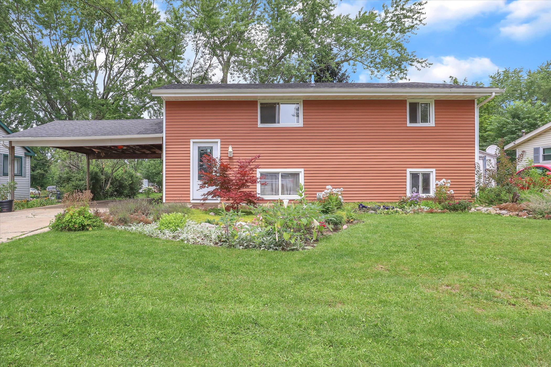 362 Riverside Drive Watervliet, MI 49098 - Photo 54 of 54 03-362 Riverside Dr-WindowStill-Real-Est