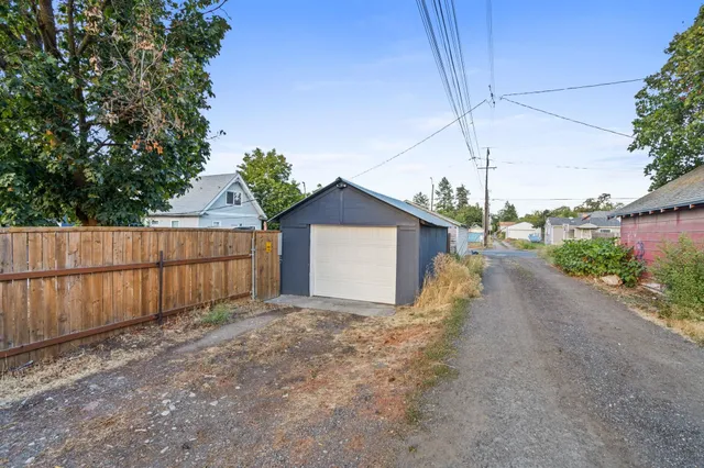 $350,000 | 1609 West Augusta Avenue, Spokane, WA 99205